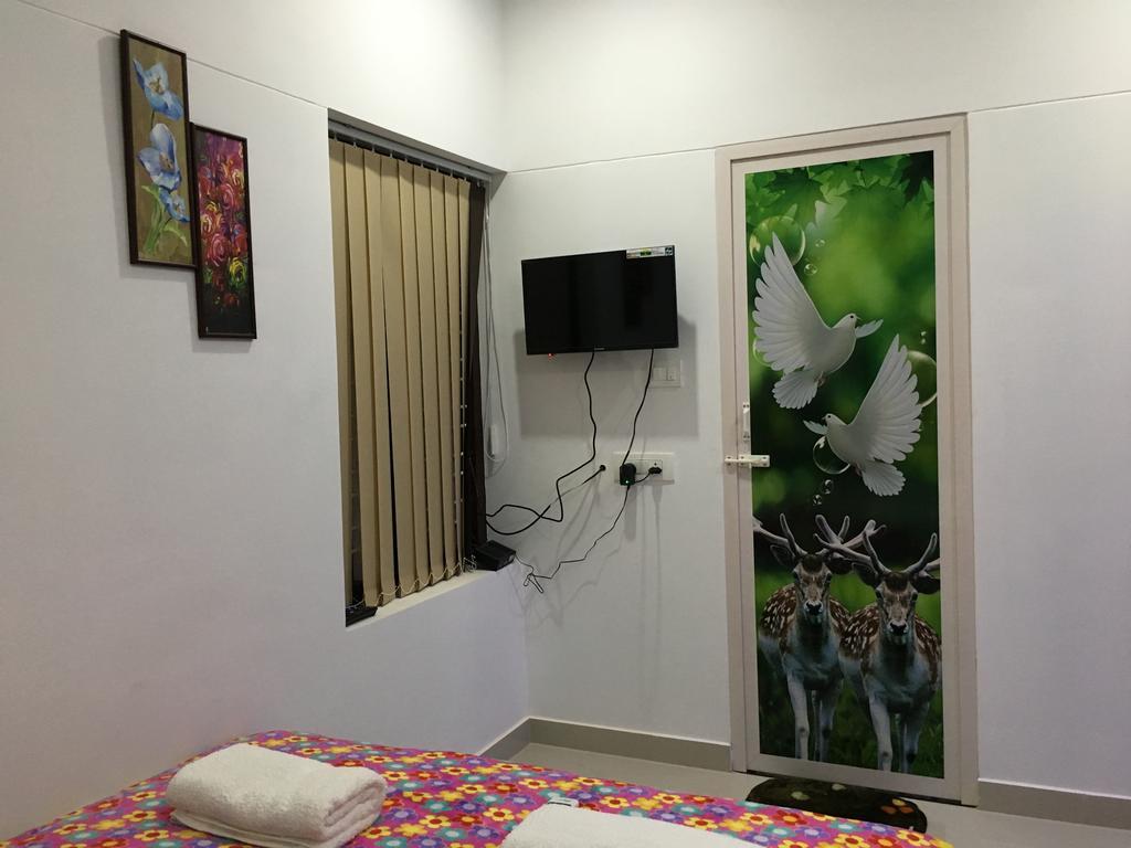 טריואנדרום Rams Guest House Near Lulu Mall מראה חיצוני תמונה