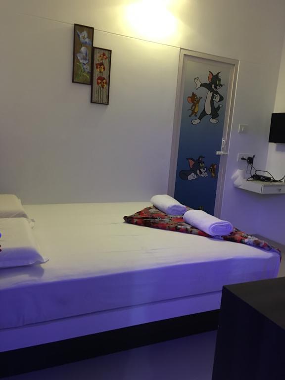 טריואנדרום Rams Guest House Near Lulu Mall מראה חיצוני תמונה