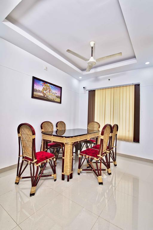 טריואנדרום Rams Guest House Near Lulu Mall מראה חיצוני תמונה
